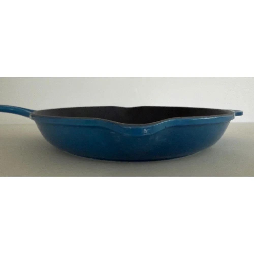Le Creuset Marseille Blue Enameled Cast Iron Skillet Fry Pan Double Spout 26cm